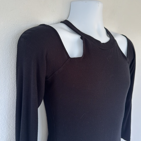 Venus black cut out cold shoulder long sleeve ribbed knit stretch tee medium - Picture 5 of 10